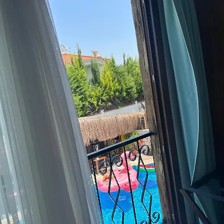 Pupa Alacati Butik Çeşme