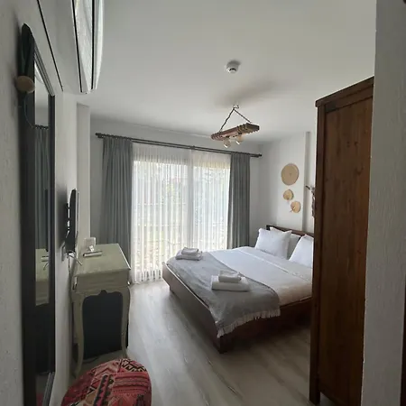 Pupa Alacati Butik *