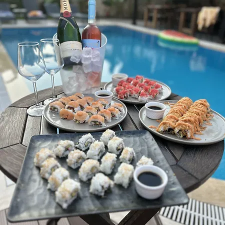 Pupa Alacati Butik فندق