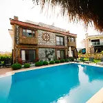 Pupa Alaçatı Butik Hotel *