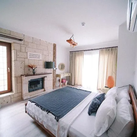Pupa Alacati Butik Hotel *